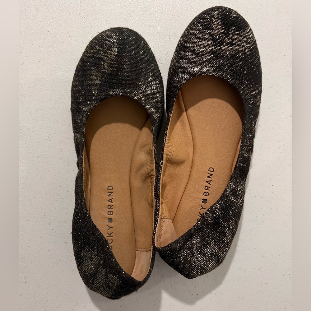 Lucky brand flats